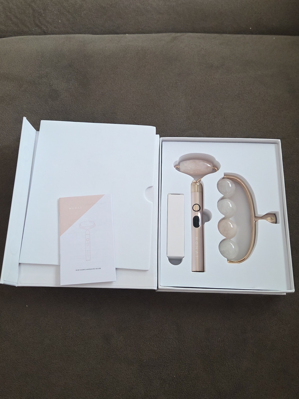 MONAT Rose Quartz Massaging Roller - unused
Retails for $60 + tax and shipping